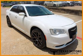 2019 CHRYSLER 300 SEDAN V6, 3.6 LITER 300 TOURING SEDAN 4D