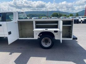 2017 FORD F450 SUPER DUTY SUPER CAB DRW 9FT KNAPHEIDE SERVICE BED TRUCK SERVICE/UTILITY TRUCKS V10, 6.8 LITER XLT 168" W.B. - Eddies Auto Sales
