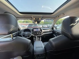 2020 TOYOTA HIGHLANDER SUV V6, 3.5 LITER PLATINUM SPORT UTILITY 4D - Gesner Auto Inc in Taunton, MA, 41.88613, -71.14527