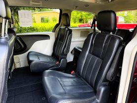 2015 CHRYSLER TOWN & COUNTRY VAN DEEP CHERRY RED CRYSTAL PEARLCOAT AUTOMATIC - Capital City Auto