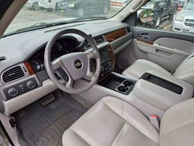 2014 CHEVROLET SUBURBAN 1500 SUV V8, FLEX FUEL, 5.3 LITER LTZ SPORT UTILITY 4D