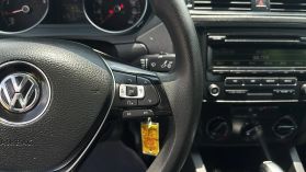 2015 Volkswagen Jetta - Image 29