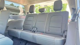 2020 Lincoln Navigator - Image 25