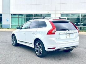 2017 VOLVO XC60 SUV 4-CYL, DRV-E, TURBO, 2.0L T6 DYNAMIC SPORT UTILITY 4D