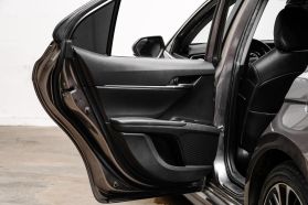 2020 Toyota Camry - Image 38