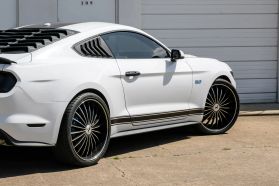 2015 Ford Mustang - Image 12