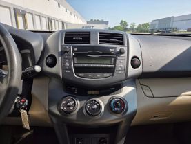 2009 Toyota Rav4 - Image 18