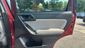 2015 Subaru Forester - Image 21