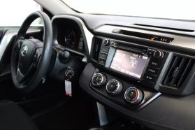 2018 Toyota Rav4 - Image 10