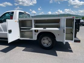 2015 FORD F250 SUPER DUTY 8FT KNAPHEIDE SERVICE BED TRUCK WITH 1,000 LBS LIFT GATE SERVICE/UTILITY TRUCKS V8, FLEX FUEL, 6.2 LITER XL PICKUP 2D 8 FT - Eddies Auto Sales