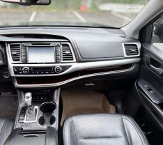 2016 Toyota Highlander - Image 12