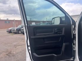 2016 RAM 2500 CREW CAB PICKUP V8, HEMI, 6.4 LITER TRADESMAN PICKUP 4D 8 FT