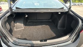 2018 Chevrolet Malibu - Image 31