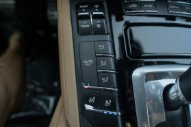 2018 PORSCHE CAYENNE SUV V6, SPRCHG, HYBRID, 3.0L S E-HYBRID SPORT UTILITY 4D