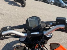 2023 KTM 200 DUKE SPORTBIKES - -