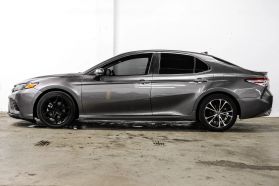 2020 Toyota Camry - Image 11