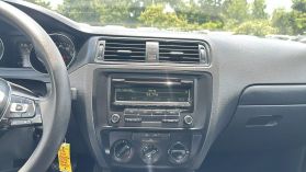 2015 Volkswagen Jetta - Image 31