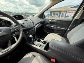 2017 FORD ESCAPE SUV 4-CYL, ECOBOOST, 1.5T SE SPORT UTILITY 4D