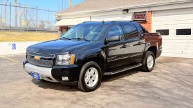 2013 Chevrolet Avalanche - Image 3