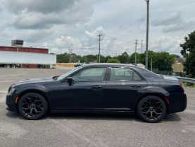 2019 CHRYSLER 300 SEDAN V6, 3.6 LITER 300S SEDAN 4D