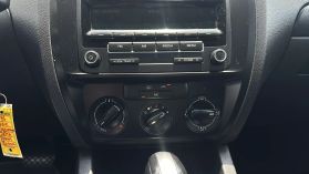 2015 Volkswagen Jetta - Image 32