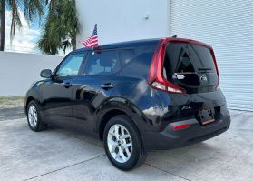 2020 KIA SOUL WAGON 4-CYL, 2.0 LITER S WAGON 4D
