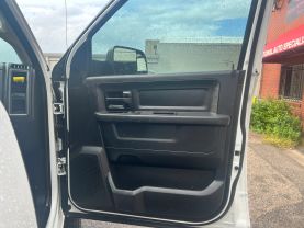 2016 RAM 2500 CREW CAB PICKUP V8, HEMI, 6.4 LITER TRADESMAN PICKUP 4D 8 FT