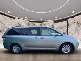 2013 TOYOTA SIENNA VAN V6, 3.5 LITER XLE MINIVAN 4D