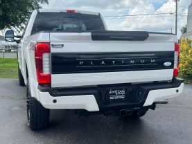 2017 Ford F250 Super Duty Crew Cab Platinum Pickup 4d 6 3/4 Ft - Image 5