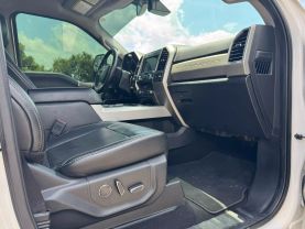 2019 FORD F250 SUPER DUTY CREW CAB PICKUP V8, TURBO DIESEL, 6.7 LITER LARIAT PICKUP 4D 6 3/4 FT