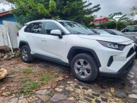 2022 TOYOTA RAV4 HYBRID SUV 4-CYL, HYBRID, 2.5 LITER LE SPORT UTILITY 4D
