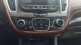 2018 Chevrolet Malibu - Image 38