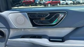 2020 Lincoln Navigator - Image 27