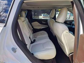 2018 JEEP CHEROKEE SUV V6, 3.2 LITER OVERLAND SPORT UTILITY 4D