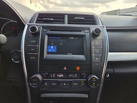 2016 Toyota Camry Hybrid - Image 18