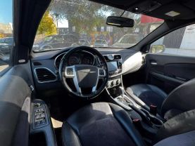 2011 Chrysler 200 - Image 11