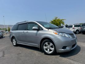 2011 TOYOTA SIENNA VAN V6, 3.5 LITER LE MINIVAN 4D
