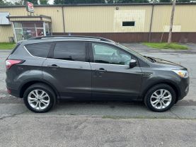 2017 FORD ESCAPE SUV 4-CYL, ECOBOOST, 1.5T SE SPORT UTILITY 4D