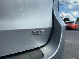 Used 2018 TOYOTA SIENNA VAN V6, 3.5 LITER XLE MINIVAN 4D - LA Auto Star located in Virginia Beach, VA