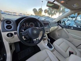 2017 Volkswagen Tiguan - Image 21