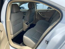 2015 FORD TAURUS SEDAN V6, 3.5 LITER SE SEDAN 4D at Motors On Wheels - used car dealership in Houston, Texas.