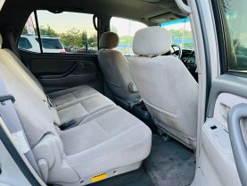 2004 TOYOTA SEQUOIA