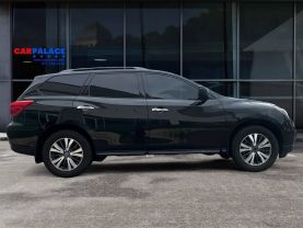 2019 Nissan Pathfinder S Sport Utility 4d - Image 6