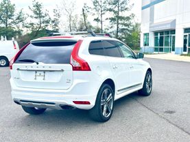 2017 VOLVO XC60 SUV 4-CYL, DRV-E, TURBO, 2.0L T6 DYNAMIC SPORT UTILITY 4D
