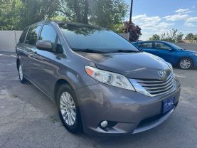 2016 TOYOTA SIENNA VAN V6, 3.5 LITER XLE MINIVAN 4D