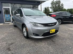 2019 CHRYSLER PACIFICA