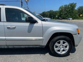 2010 Jeep Grand Cherokee - Image 25
