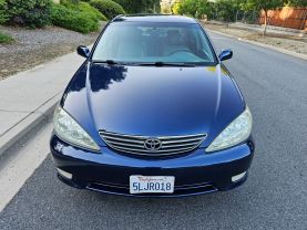 2005 TOYOTA CAMRY XLE SEDAN 4D