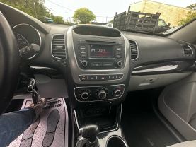 2015 KIA SORENTO SUV 4-CYL, GDI, 2.4 LITER LX SPORT UTILITY 4D