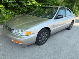1997 HONDA ACCORD SEDAN 4-CYL, 2.2 LITER LX SEDAN 4D